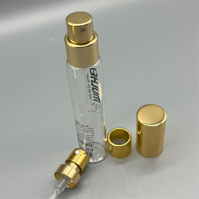 Luxuriöse goldene Parfümflasche - ein elegantes Gerät für Duftmittel